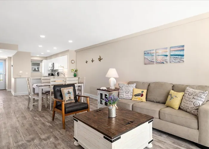 Beautiful Direct Ocean Views From Remodeled Towers Condo! Ferienhaus