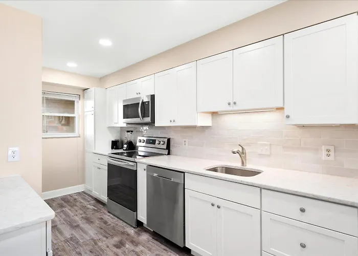 Ferienhaus Beautiful Direct Ocean Views From Remodeled Towers Condo! Ocean Stadt