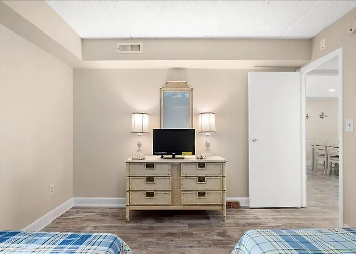 Hébergement de vacances Towers-beautiful Direct Ocean Views From Remodeled Condo!