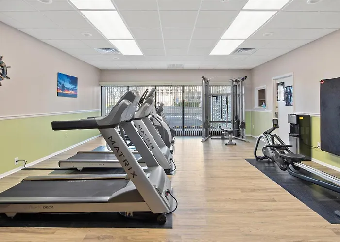 Beautiful Direct Ocean Views From Remodeled Towers Condo! Ferienhaus